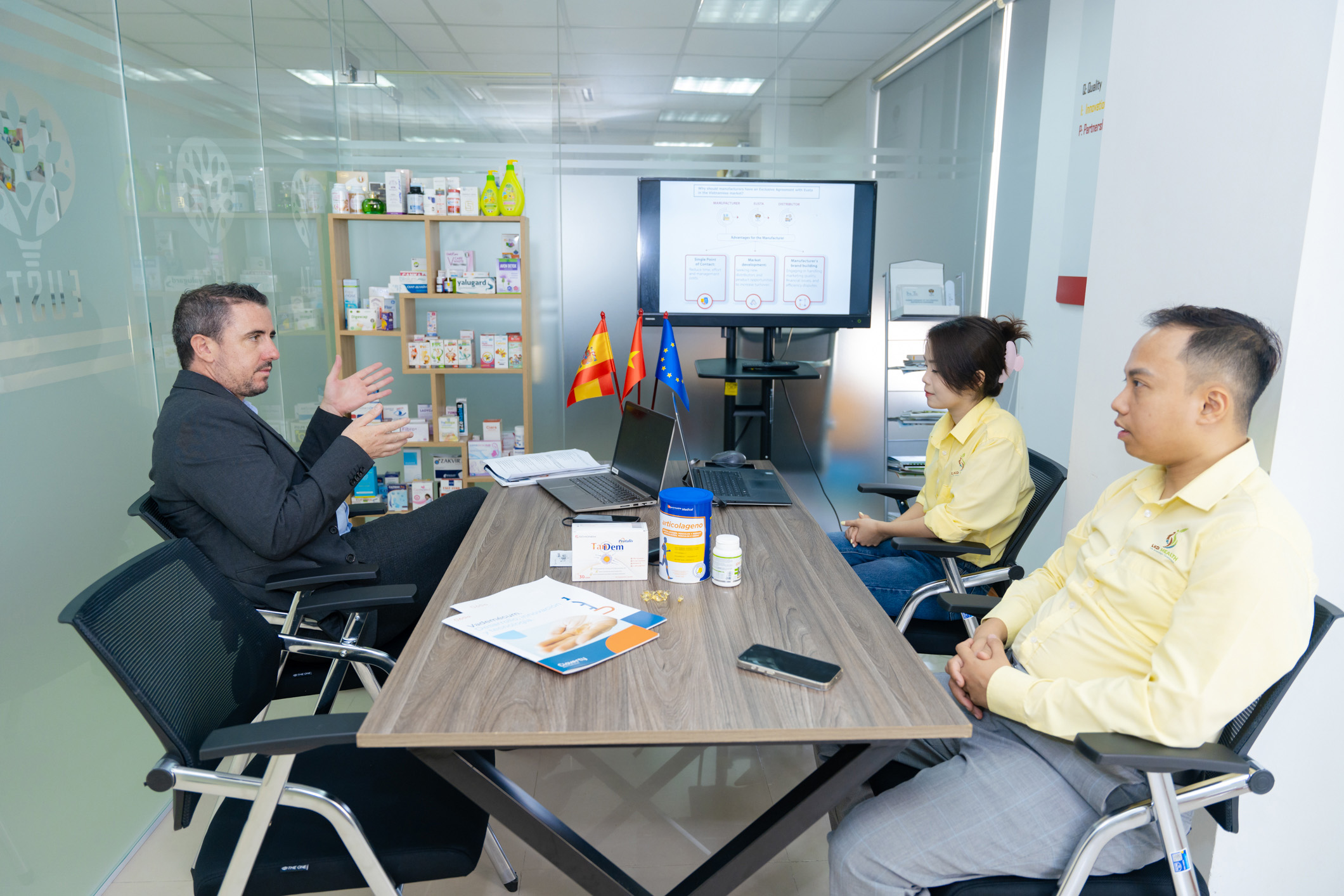 Welcomes Strategic Partner from Spain